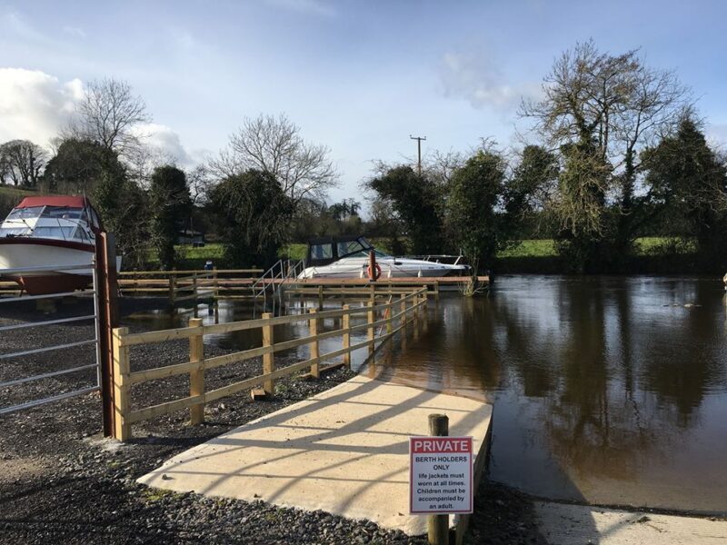 Riverside Farm Marina & Caravan Park